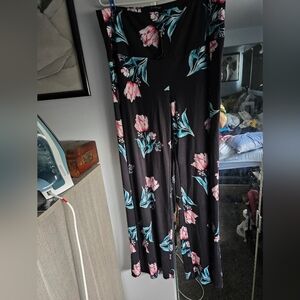 Amazon Boutique Floral Pants  NWT